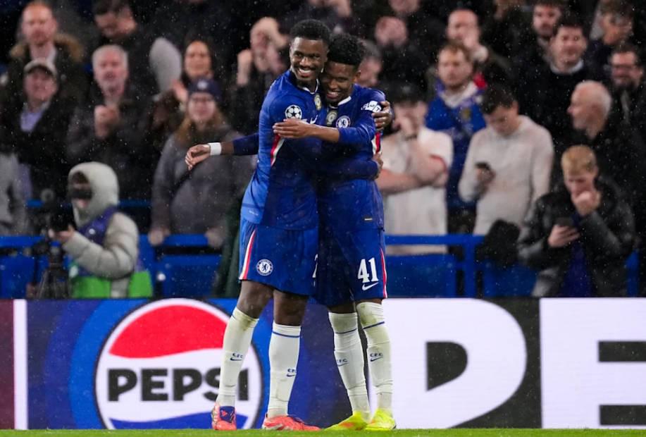 比赛更容易, 俱乐部官方, 在欧冠比赛 比赛更容易, 俱乐部官方, 在欧冠比赛