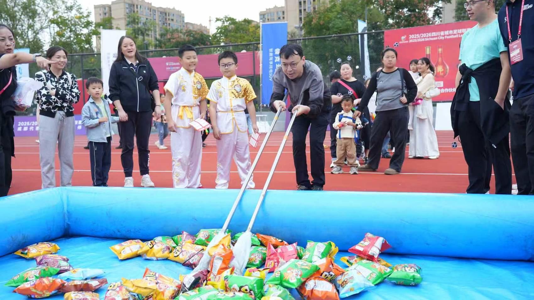 杨柳, 至现场, AA 杨柳, 至现场, AA